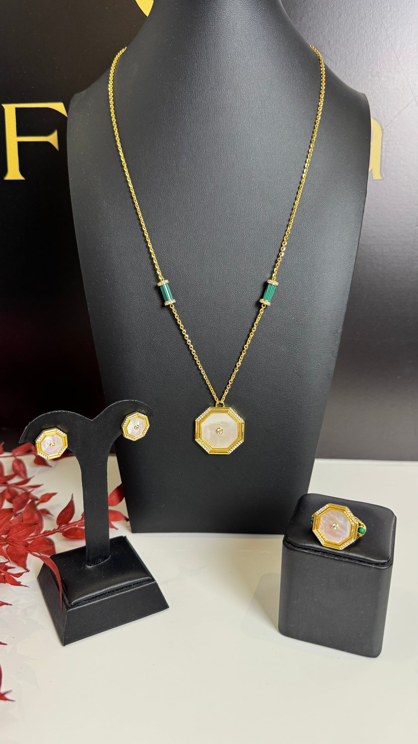 Golden set