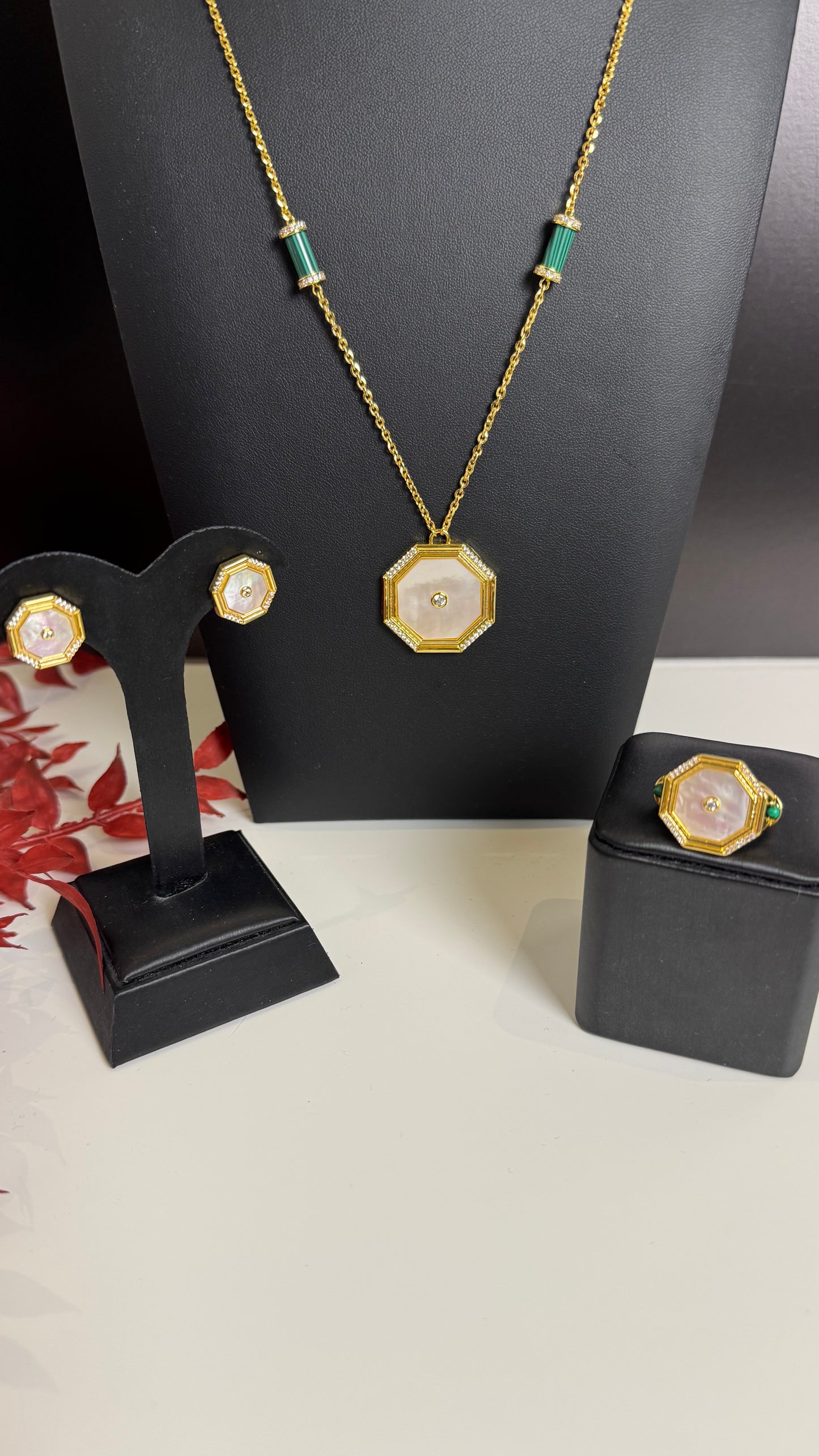 Golden set