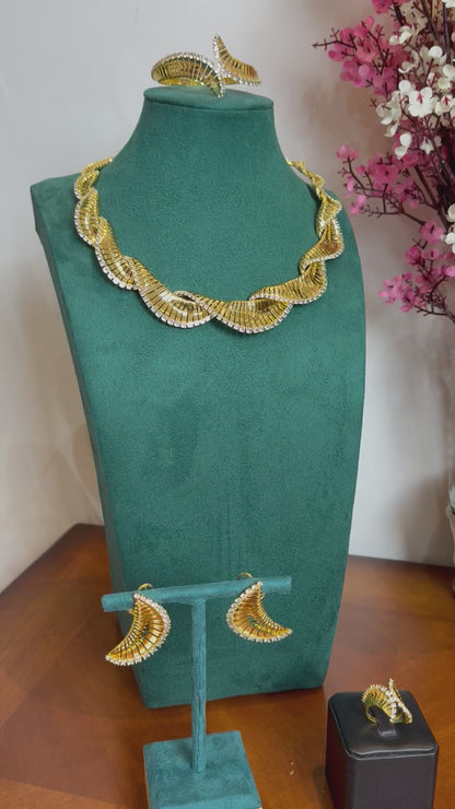 طقم Fiorina Royale المطلي ذهب